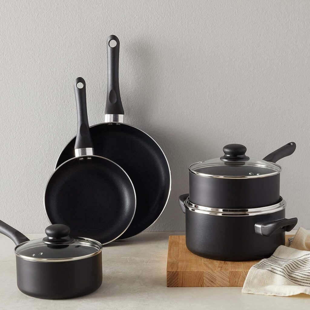 Amazon Basics 8-Piece Non-Stick Cookware Set, Black