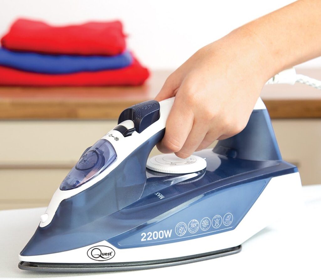 Quest 34140 Professional Steam Iron / Variable Temperature / 40 Second Rapid Heating / Non-Stick Soleplate and Self Clean Function / 2200 W / Blue Colour