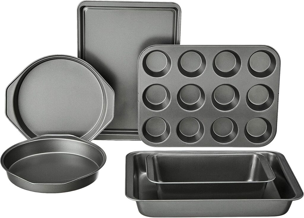 Amazon Basics 6-Piece Nonstick Bakeware Set