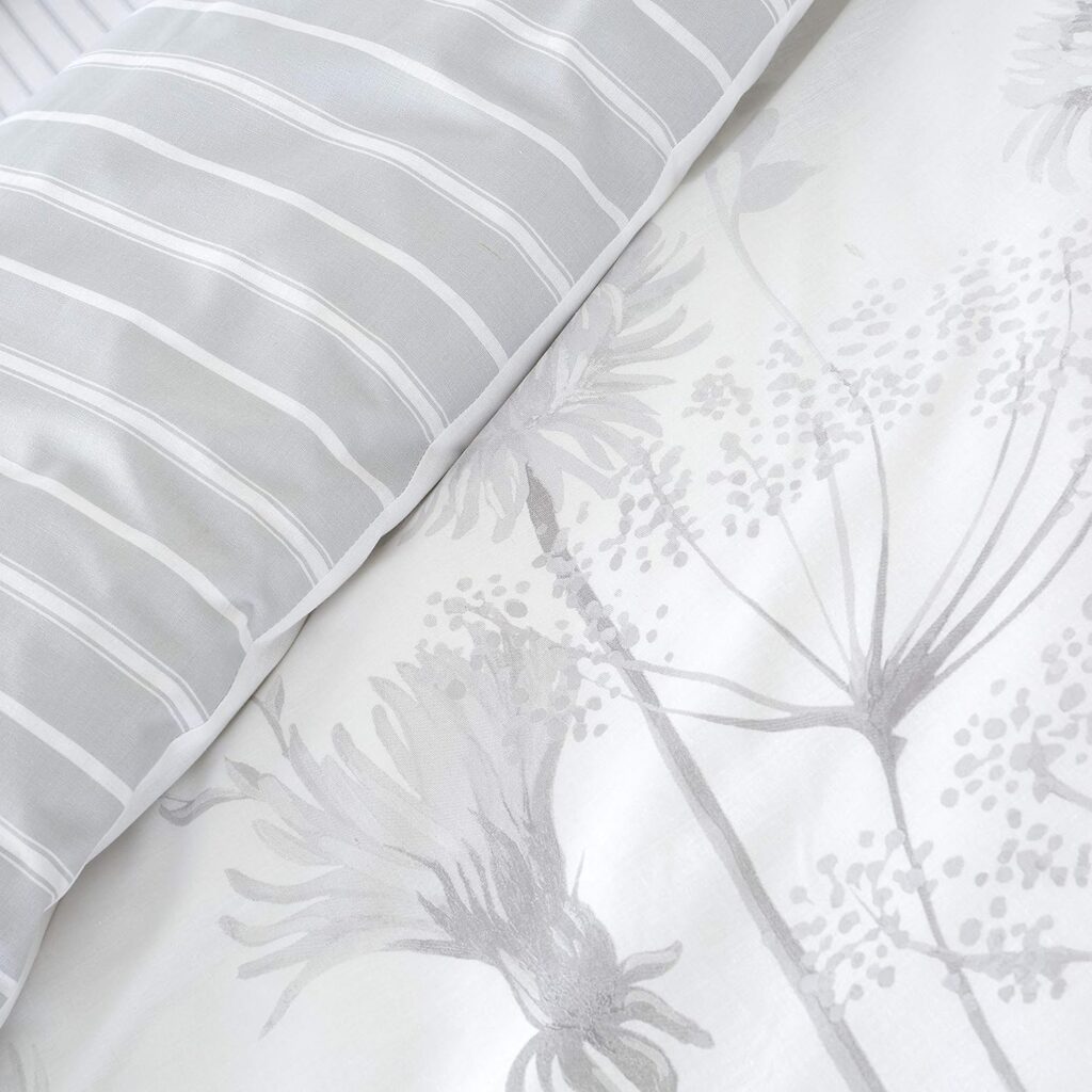 Catherine Lansfield Bedding Meadowsweet Floral Double Duvet Cover Set with Pillowcases White Grey