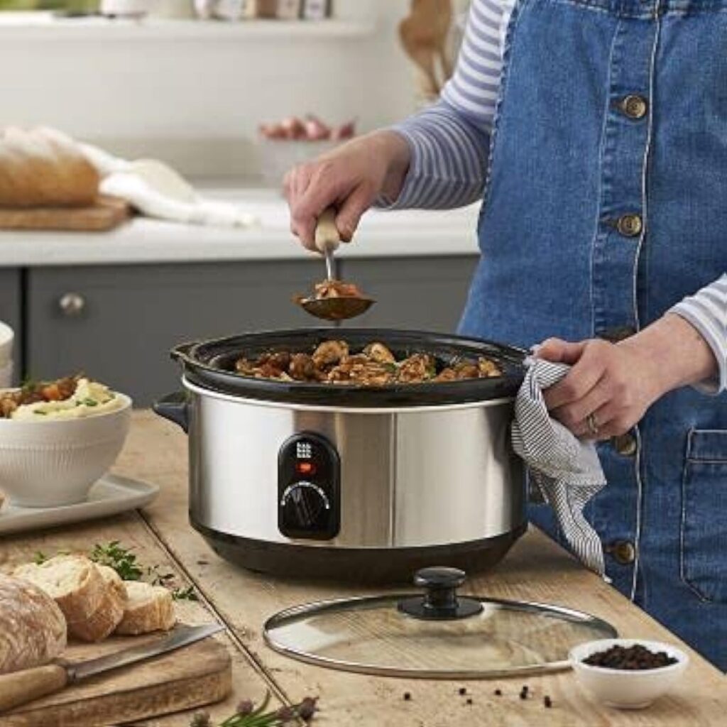 Lakeland Electric Family Slow Cooker, Brushed Chrome - 3.5L, Silver