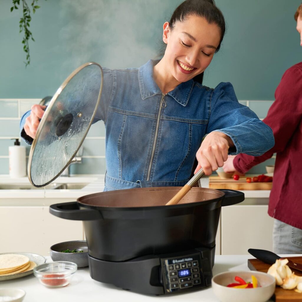 Russell Hobbs Good-to-Go 6.5L Electric Multicooker - 8 Digital functions inc Sear, Slow Cook, Steam, Boil, Keep warm Roast, Cast aluminium housing, Glass lid, Dishwasher safe parts, 750W, 28270