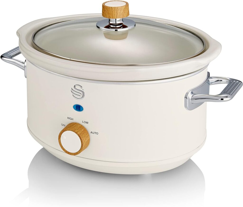 Swan SF17021WHTN Nordic Slow Cooker with 3 Temperature Settings, Keep Warm Function, 3.5L, 200W, White