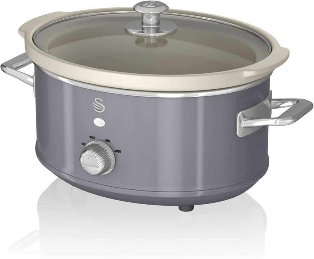 Swan SF17021WHTN Nordic Slow Cooker with 3 Temperature Settings, Keep Warm Function, 3.5L, 200W, White